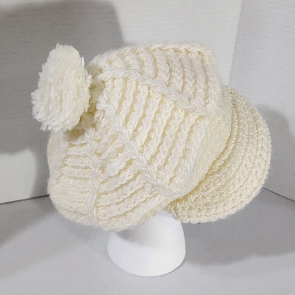 Vintage Hand Crochet Newsboy Cap Ivory White Pom Pom Knit Visor Hat Acrylic - Picture 1 of 9